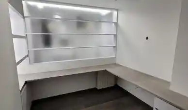 Oficina con vidrio antireflejo
